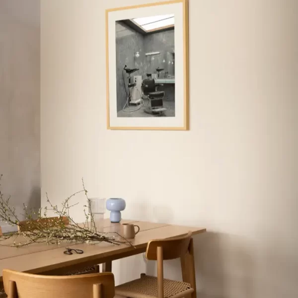 Titova brijačnica - slika na zidu medium