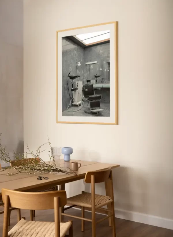 Titova brijačnica - slika na zidu large