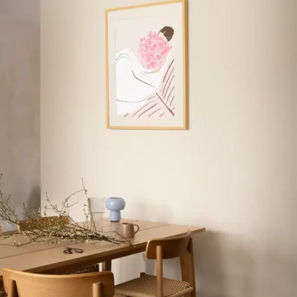 Ilustracija djevojke koja drži buket - slika na zidu medium