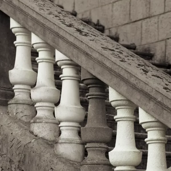 Stepenice ispred crkve u Prčanju