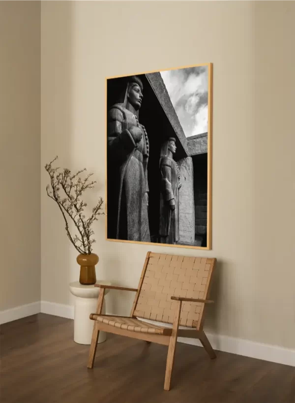 Karijatide sa mauzoleja Njegošu, na Lovćenu - slika na zidu x large