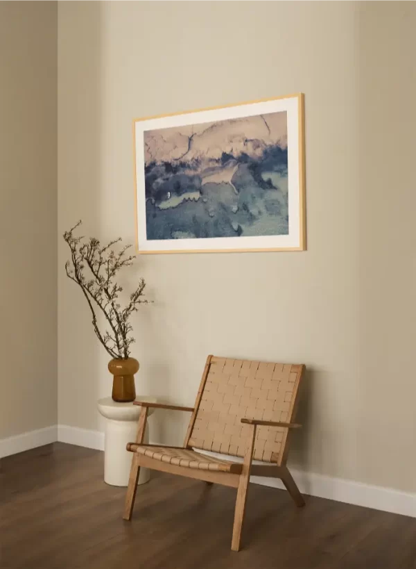 Koloritna morska obala sa čamcem i mrežom za odbojku - slika na zidu large