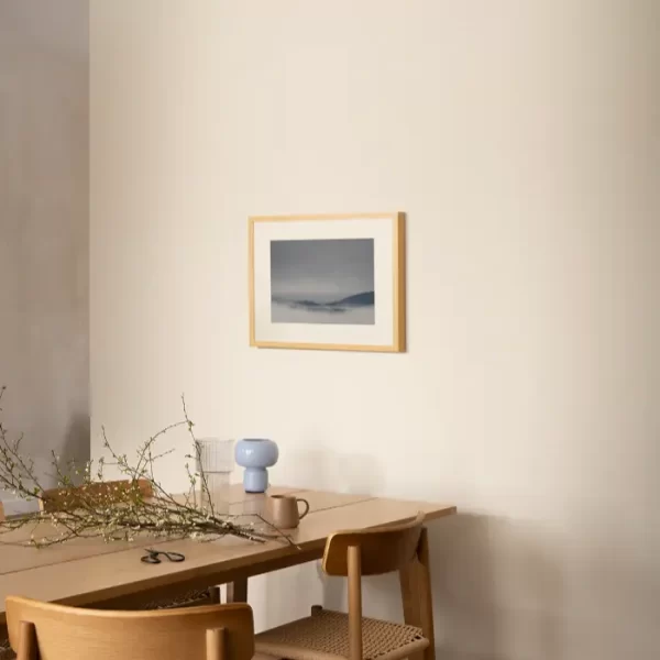 Selo na brdu u magli - slika za zid small