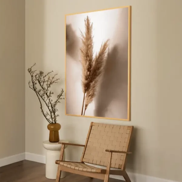 Pampas trava prislonjena uz zid sa patinom - slika za zid x large