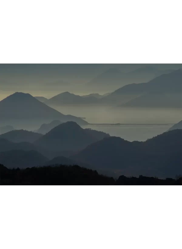 Bezbroj horizonata u plavoj boji i skadarsko jezero ušuškano imađu njih