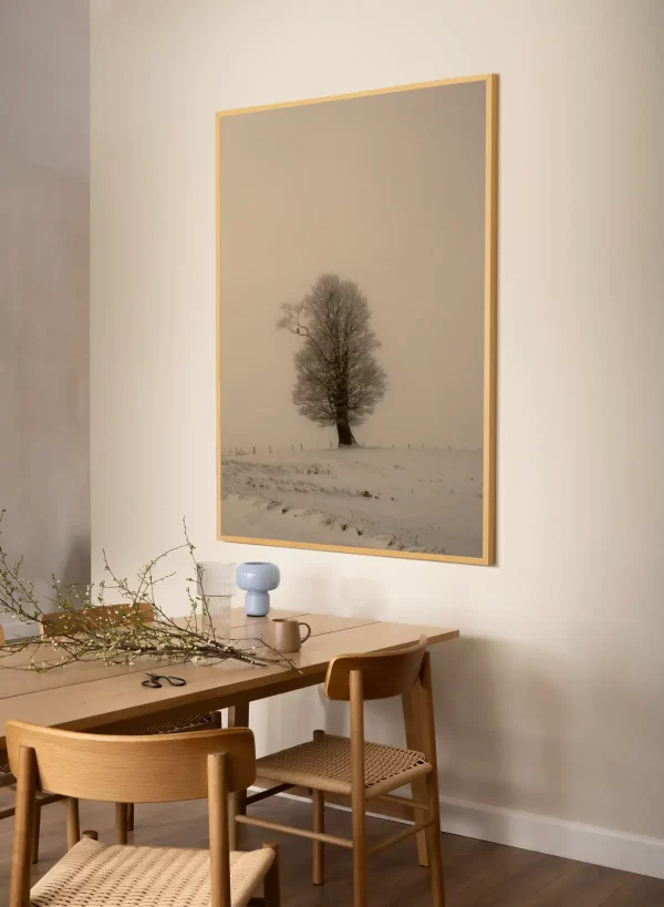 Drvo i soko na grani, u snijegu - slika na zidu x large