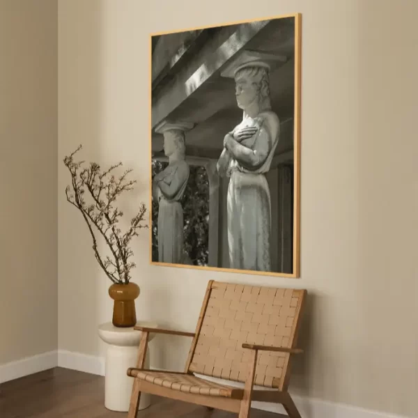 Karijatide koje drže ruke na grudima - slika za zid X large