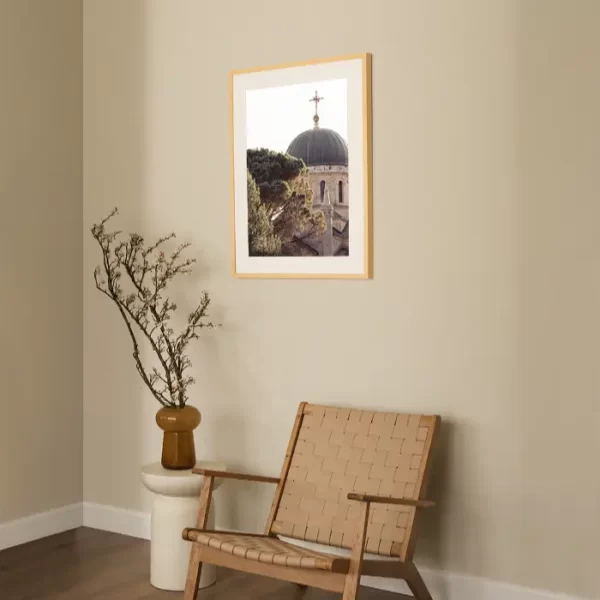 Kropovani prikaz zvonika crkve u Herceg Novom i krošnje pinjola - slika za zid medium