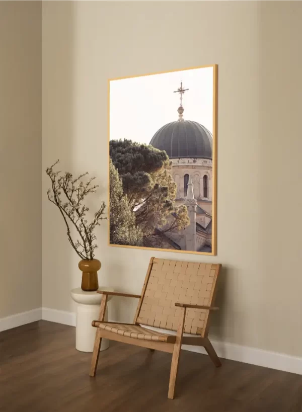 Kropovani prikaz zvonika crkve u Herceg Novom i krošnje pinjola - slika za zid x large