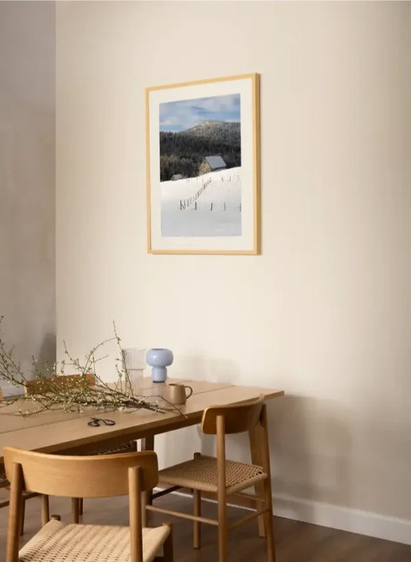 stara kamena kuća na durmitoru zavijana u snijeg - slika za zid medium