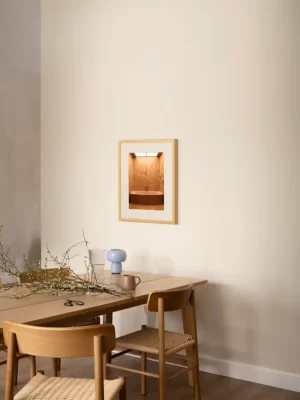 Fotogafija roze kade i žutog kamena Jovanke Broz small