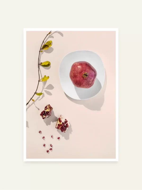 Šipak ili nar na tanjiru - slika za zid